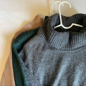 BUNDLE!! (X3) M Turtleneck Sweaters